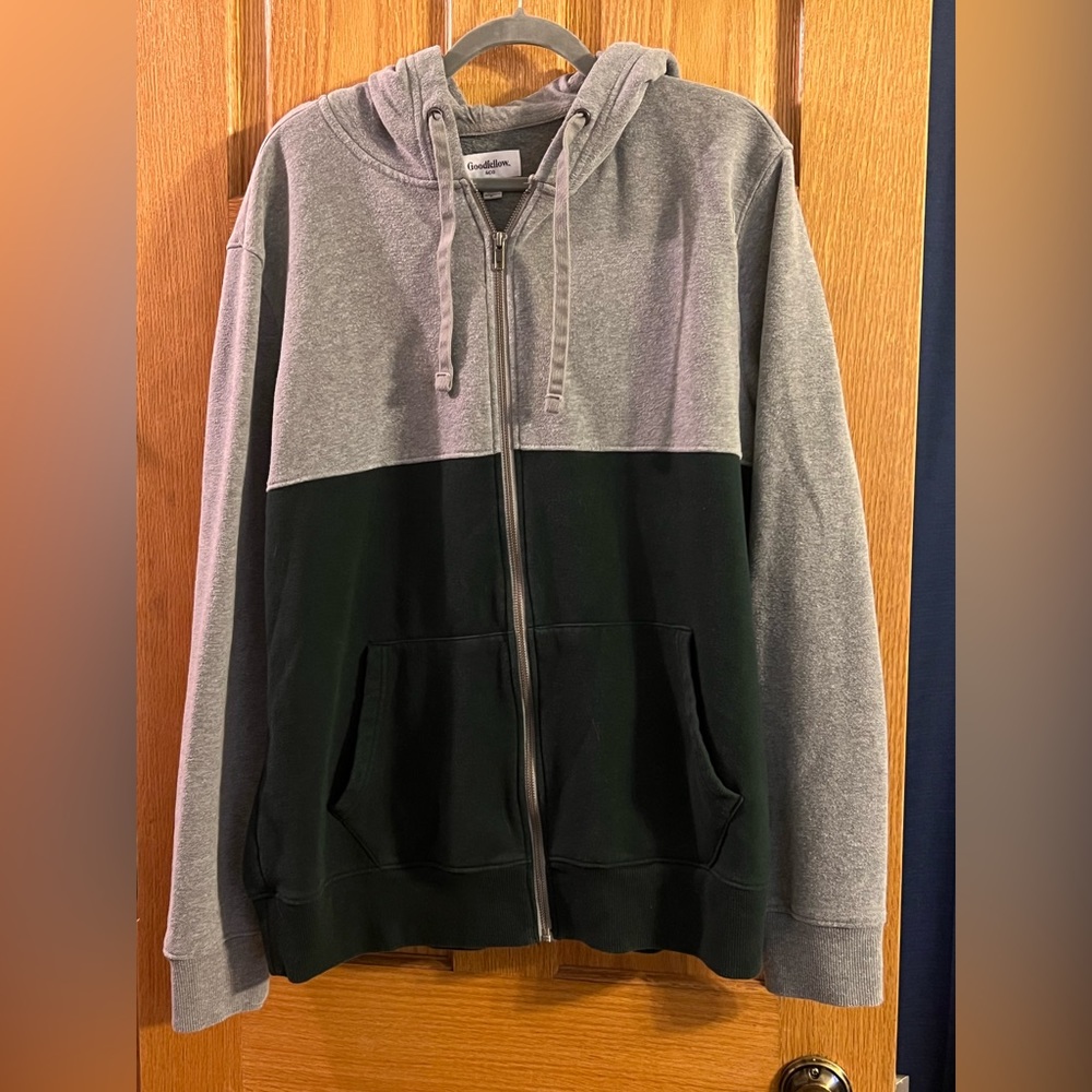 Good fellow zip up so XL